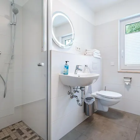 Seeglueck 1 Am Tollensesee * Groß Nemerow